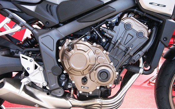 Gebrauchtmotorrad Honda CB650R - Bild 8 Gebrauchtmotorrad Honda CB650R - Bild 8