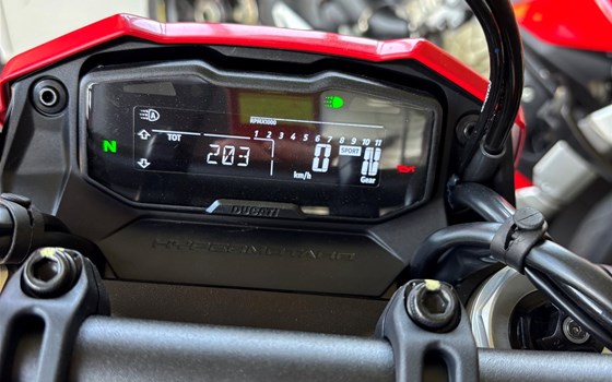Gebrauchtmotorrad Ducati Hypermotard 698 Mono - Bild 6 Gebrauchtmotorrad Ducati Hypermotard 698 Mono - Bild 6