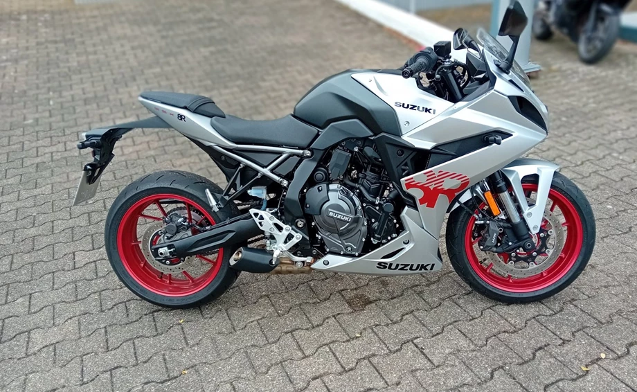 Angebot Suzuki GSX-8R Bild 1: Angebot Suzuki GSX-8R