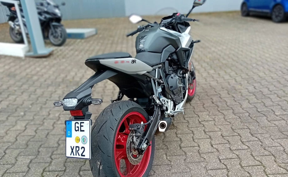 Angebot Suzuki GSX-8R Bild 4: Angebot Suzuki GSX-8R