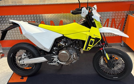 Gebrauchtmotorrad Husqvarna 701 Supermoto - Bild 3 Gebrauchtmotorrad Husqvarna 701 Supermoto - Bild 3