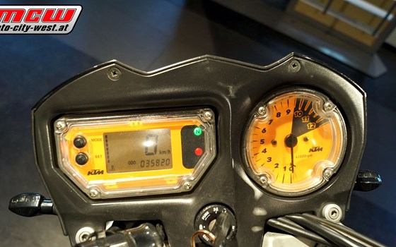 Gebrauchtmotorrad KTM 990 Super Duke - Bild 5 Gebrauchtmotorrad KTM 990 Super Duke - Bild 5