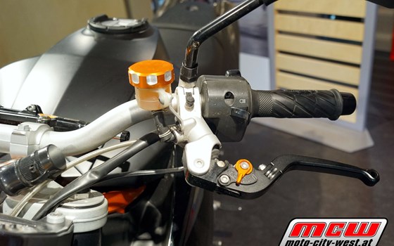 Gebrauchtmotorrad KTM 990 Super Duke - Bild 8 Gebrauchtmotorrad KTM 990 Super Duke - Bild 8