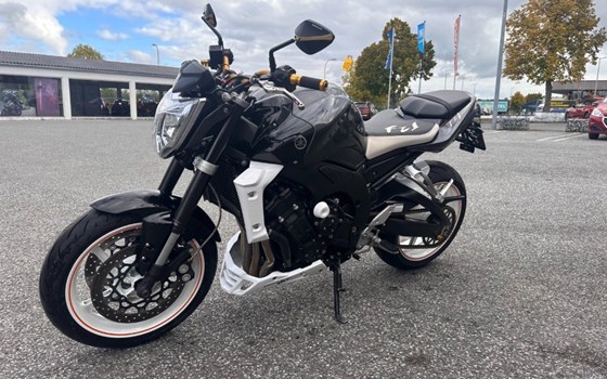 Gebrauchtmotorrad Yamaha FZ1 - Bild 2 Gebrauchtmotorrad Yamaha FZ1 - Bild 2
