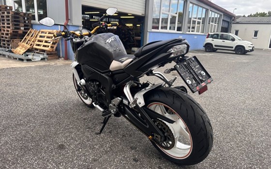 Gebrauchtmotorrad Yamaha FZ1 - Bild 3 Gebrauchtmotorrad Yamaha FZ1 - Bild 3