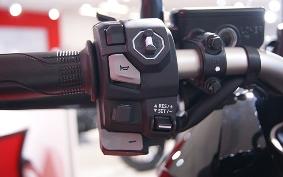 Gebrauchtmotorrad Honda X-ADV - Bild 9 Gebrauchtmotorrad Honda X-ADV - Bild 9