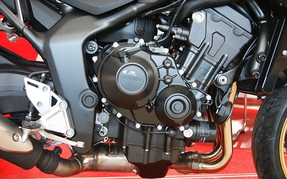 Gebrauchtmotorrad Honda CB1000 Hornet SP - Bild 7 Gebrauchtmotorrad Honda CB1000 Hornet SP - Bild 7