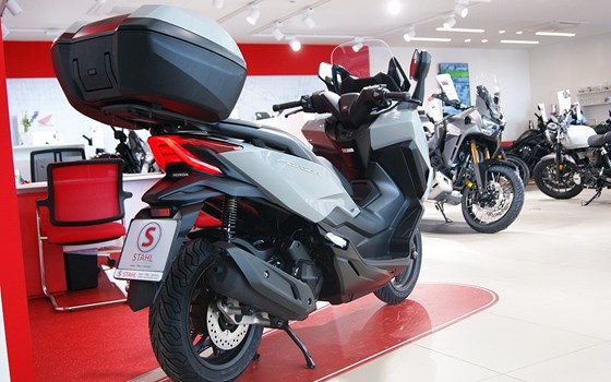 Gebrauchtmotorrad Honda Forza 125 - Bild 3 Gebrauchtmotorrad Honda Forza 125 - Bild 3
