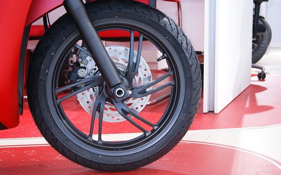 Gebrauchtmotorrad Honda SH350i - Bild 10