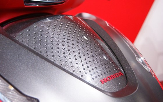 Gebrauchtmotorrad Honda SH350i - Bild 9 Gebrauchtmotorrad Honda SH350i - Bild 9