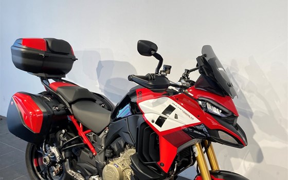 Gebrauchtmotorrad Ducati Multistrada V4 Pikes Peak - Bild 1 Gebrauchtmotorrad Ducati Multistrada V4 Pikes Peak - Bild 1