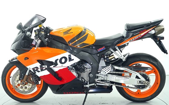 Motorrad Occasion Honda CBR1000RR Fireblade - Bild 5
