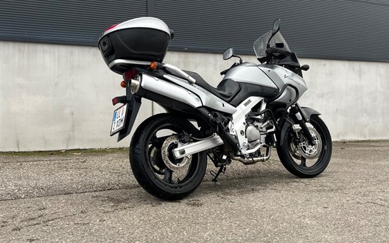 Gebrauchtmotorrad Suzuki V-Strom 650 Touring - Bild 4 Gebrauchtmotorrad Suzuki V-Strom 650 Touring - Bild 4