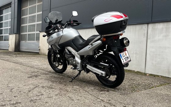 Gebrauchtmotorrad Suzuki V-Strom 650 Touring - Bild 6 Gebrauchtmotorrad Suzuki V-Strom 650 Touring - Bild 6