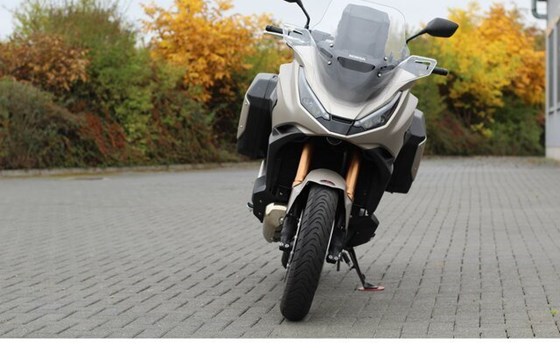 Gebrauchtmotorrad Honda NT1100 DCT Electronic Suspension - Bild 3