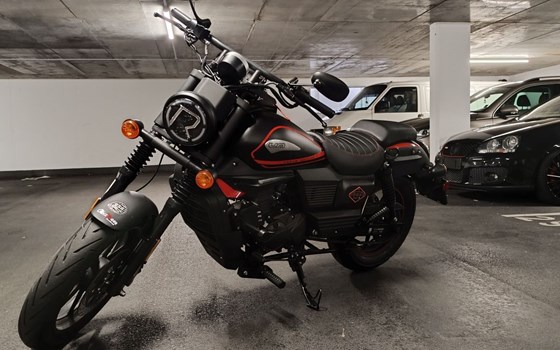 Gebrauchtmotorrad United Motors UM Renegade Vegas 125 - Bild 2 Gebrauchtmotorrad United Motors UM Renegade Vegas 125 - Bild 2