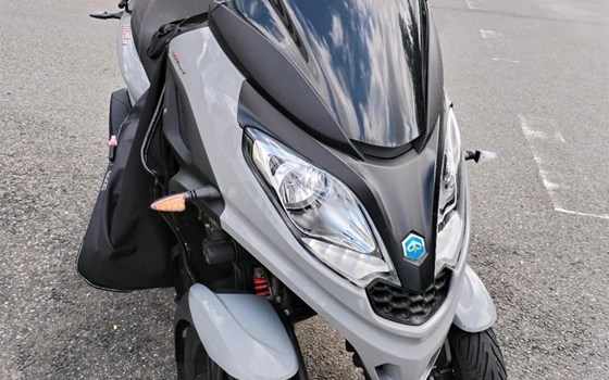 Gebrauchtmotorrad Piaggio MP3 300 HPE Sport - Bild 2