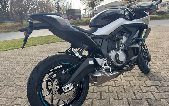 Neufahrzeug CFMOTO 675SR-R - Bild 15