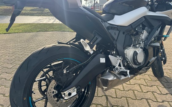 Neufahrzeug CFMOTO 675SR-R - Bild 20