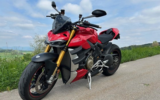 Motorrad Occasion Ducati Streetfighter V4 S - Bild 4