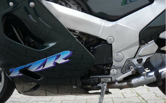 Gebrauchtmotorrad Kawasaki ZZR 1100 - Bild 12