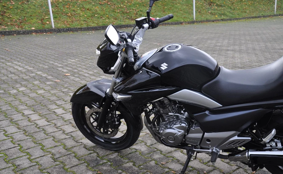 Angebot Suzuki GW250 Inazuma Bild 3: Angebot Suzuki GW250 Inazuma