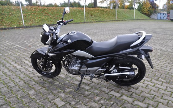 Gebrauchtmotorrad Suzuki GW250 Inazuma - Bild 4