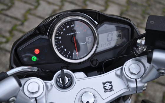 Gebrauchtmotorrad Suzuki GW250 Inazuma - Bild 9