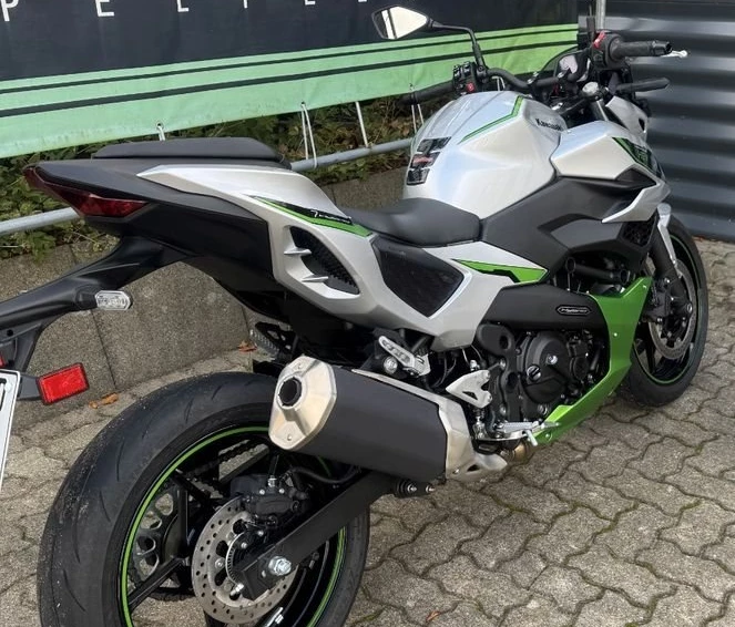 Angebot Kawasaki Z7 Hybrid Bild 6: Angebot Kawasaki Z7 Hybrid
