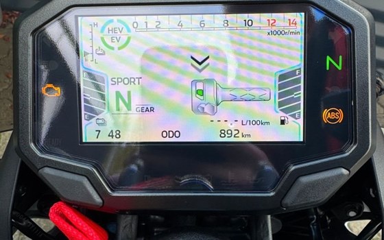 Gebrauchtmotorrad Kawasaki Z7 Hybrid - Bild 9