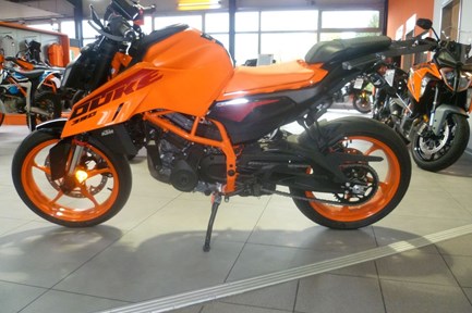 KTM 390 Duke