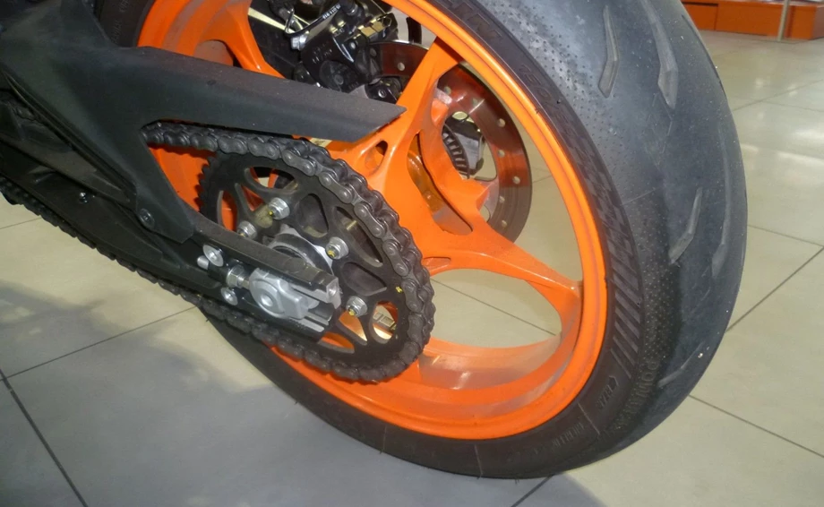 Angebot KTM 390 Duke Bild 4: Angebot KTM 390 Duke