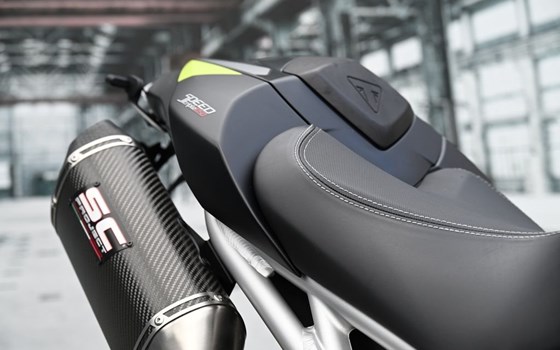 Gebrauchtmotorrad Triumph Speed Triple RS - Bild 7