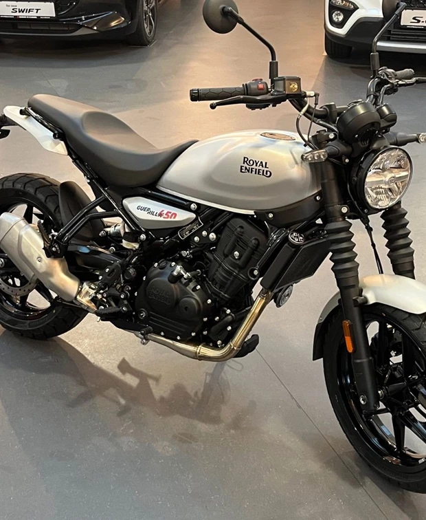 Royal Enfield Guerrilla 450<br />Smoke Silver / analog / Euro5+