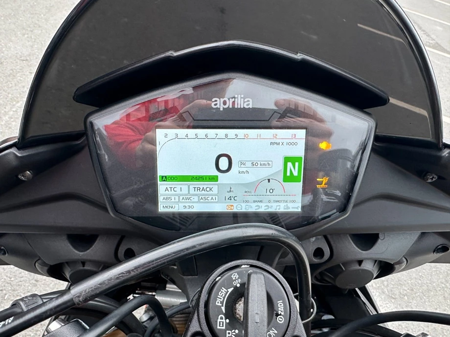 Angebot Aprilia Tuono V4 1100 Factory Bild 12: Angebot Aprilia Tuono V4 1100 Factory