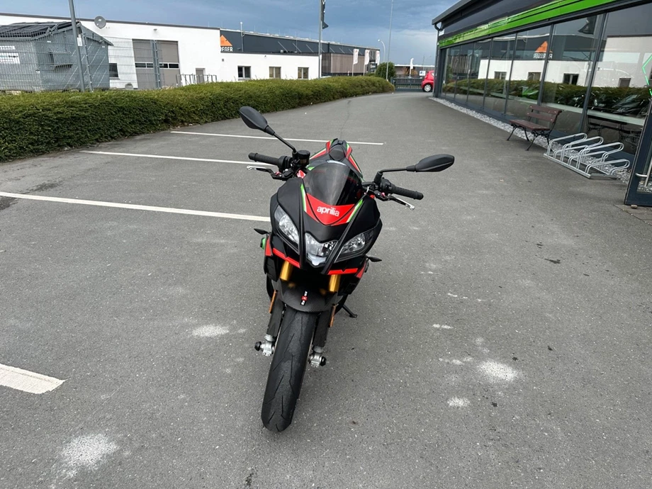 Angebot Aprilia Tuono V4 1100 Factory Bild 2: Angebot Aprilia Tuono V4 1100 Factory