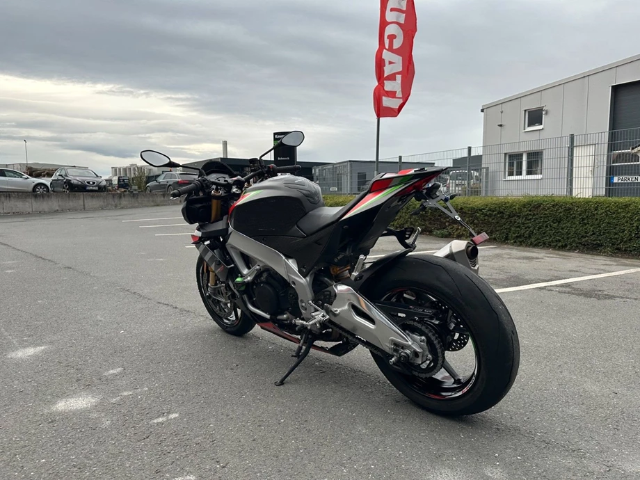 Angebot Aprilia Tuono V4 1100 Factory Bild 5: Angebot Aprilia Tuono V4 1100 Factory