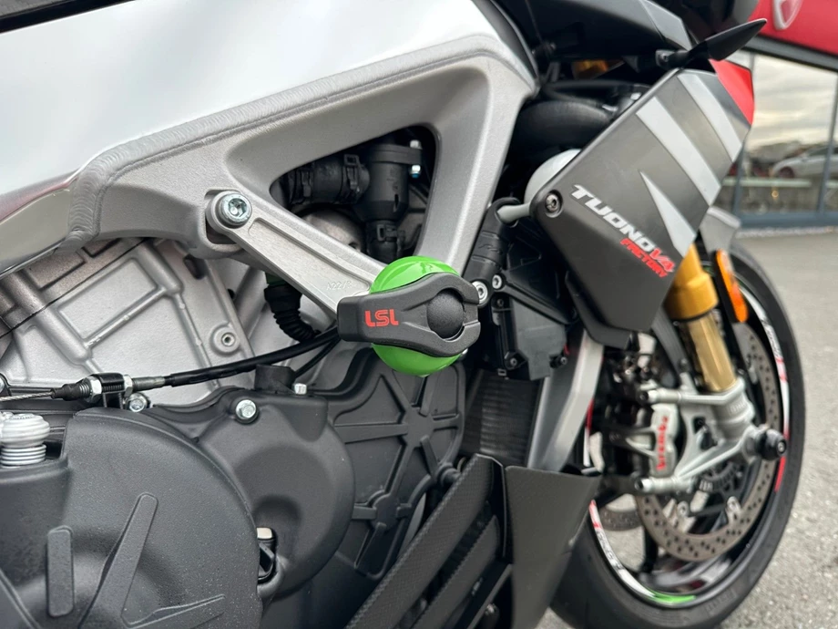Angebot Aprilia Tuono V4 1100 Factory Bild 9: Angebot Aprilia Tuono V4 1100 Factory