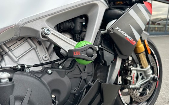 Gebrauchtmotorrad Aprilia Tuono V4 1100 Factory - Bild 9