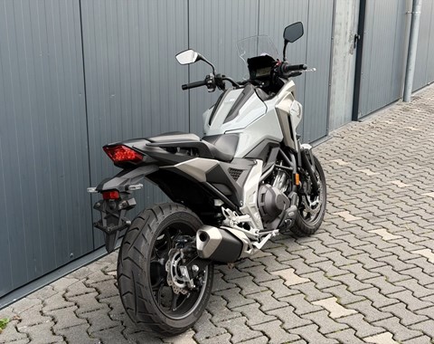 zum Vergrössern bitte anklicken!