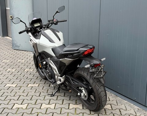 zum Vergrössern bitte anklicken!