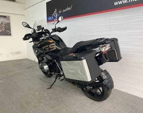 zum Vergrössern bitte anklicken!