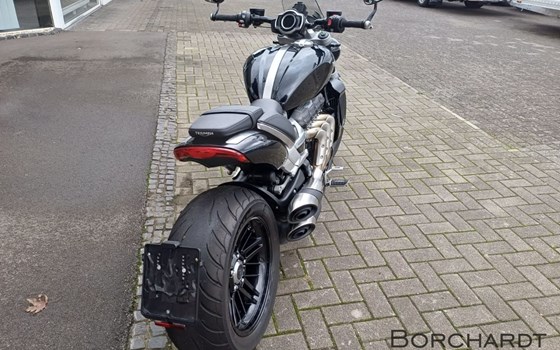 Gebrauchtmotorrad Triumph Rocket 3 R - Bild 5