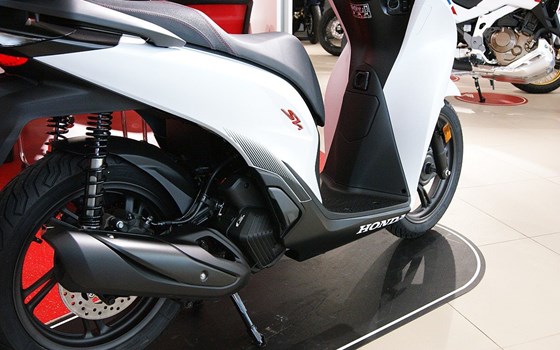 Neufahrzeug Honda SH125i - Bild 6 Neufahrzeug Honda SH125i - Bild 6