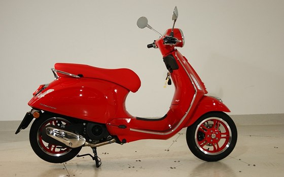 Neufahrzeug Vespa Primavera 125 RED - Bild 8