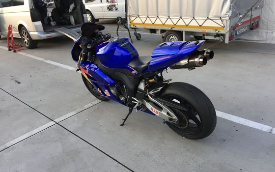 Gebrauchtmotorrad Honda CBR1000RR Fireblade - Bild 7 Gebrauchtmotorrad Honda CBR1000RR Fireblade - Bild 7