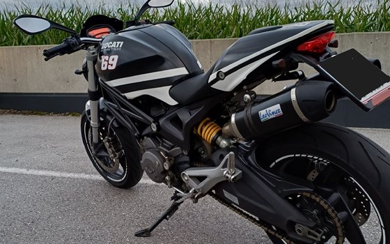 Gebrauchtmotorrad Ducati Monster 696 - Bild 1 Gebrauchtmotorrad Ducati Monster 696 - Bild 1