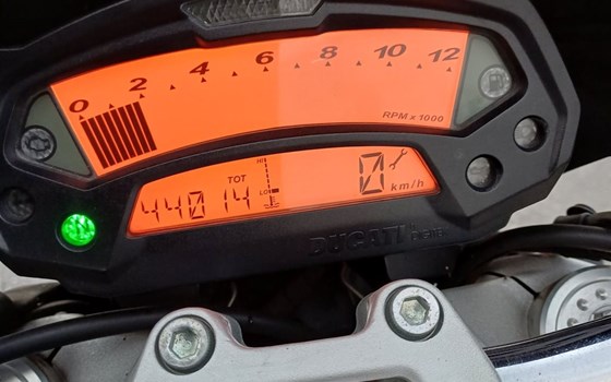 Gebrauchtmotorrad Ducati Monster 696 - Bild 8
