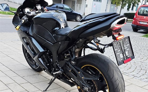 Gebrauchtmotorrad Kawasaki Ninja ZX-6R - Bild 2 Gebrauchtmotorrad Kawasaki Ninja ZX-6R - Bild 2