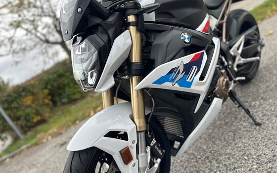 Gebrauchtmotorrad BMW S 1000 R - Bild 1 Gebrauchtmotorrad BMW S 1000 R - Bild 1
